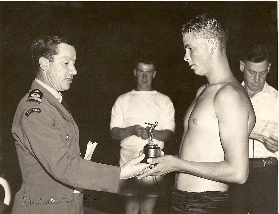 Royal Canadian Navy : Commodore Landymore and Robert Berbeck.