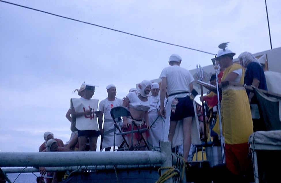 Royal Canadian Navy : HMCS Qu'Appelle crosses the equator.