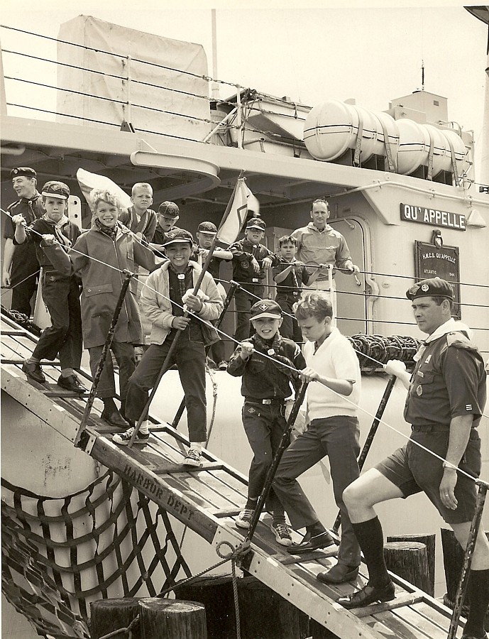 Royal Canadian Navy : HMCS Qu'Appelle & Boy Scouts, 1968.