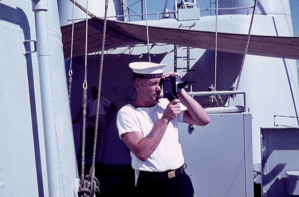 Royal Canadian Navy : HMCS Assiniboine.