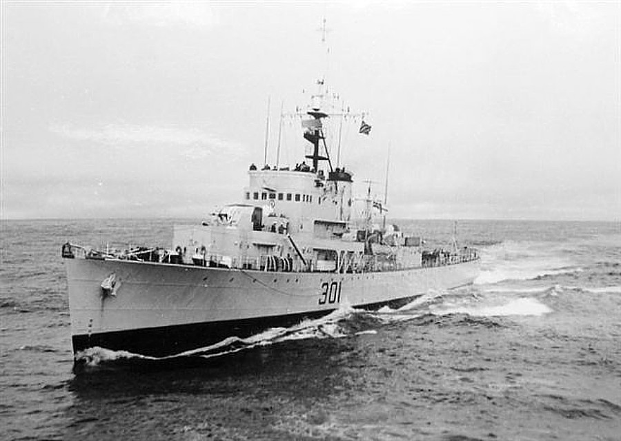 Royal Canadian Navy : HMCS Antigonish.