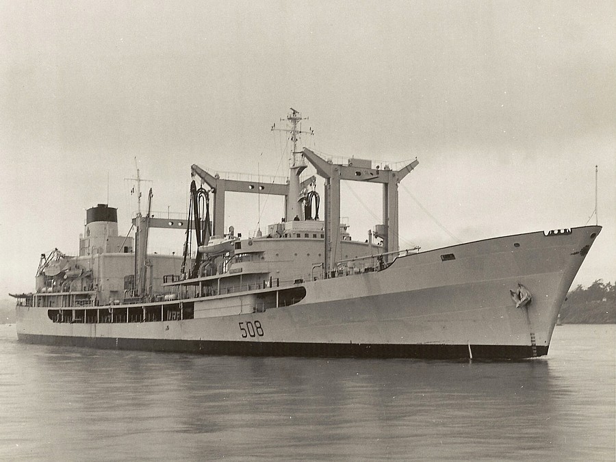 Royal Canadian Navy : HMCS Provider.