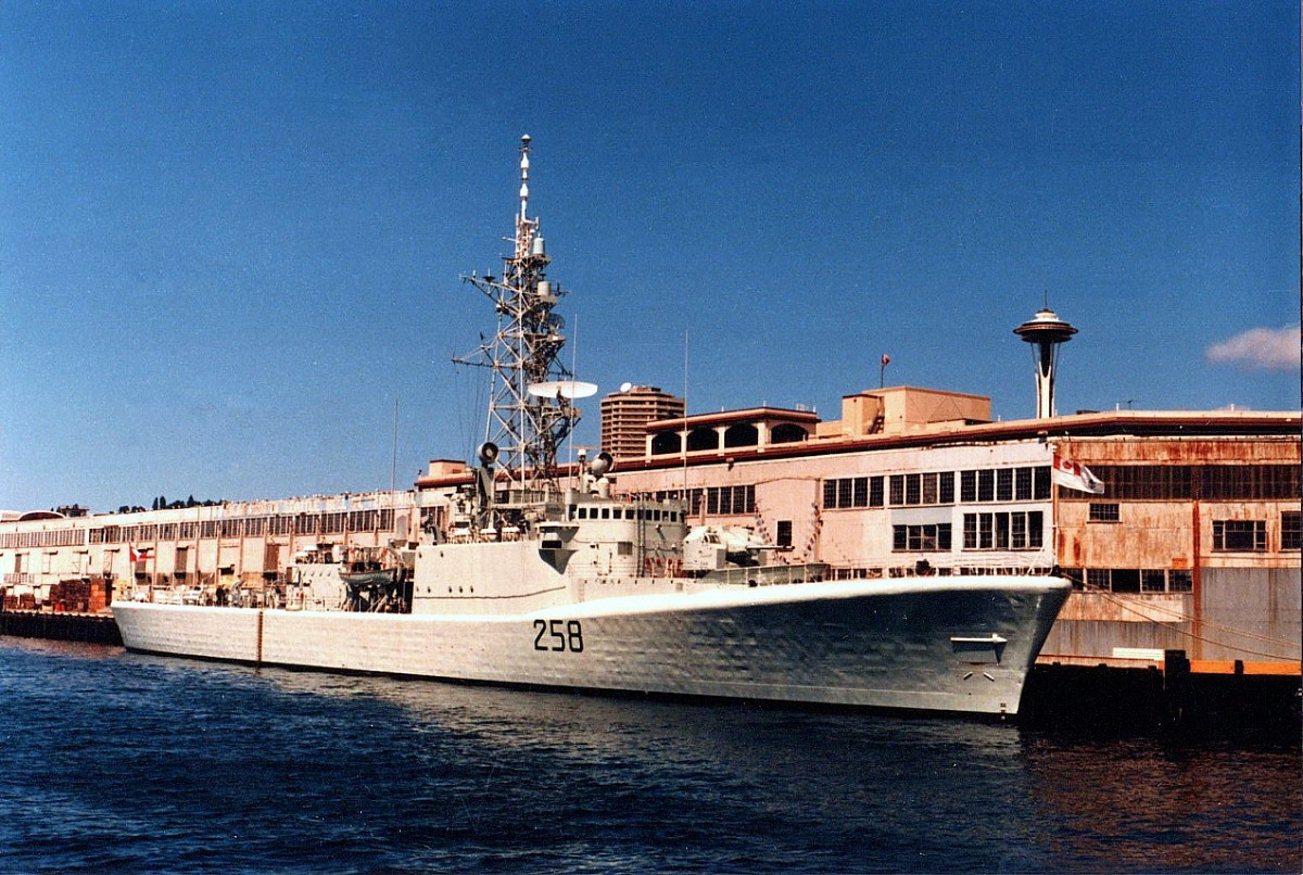 Royal Canadian Navy : HMCS Kootenay.