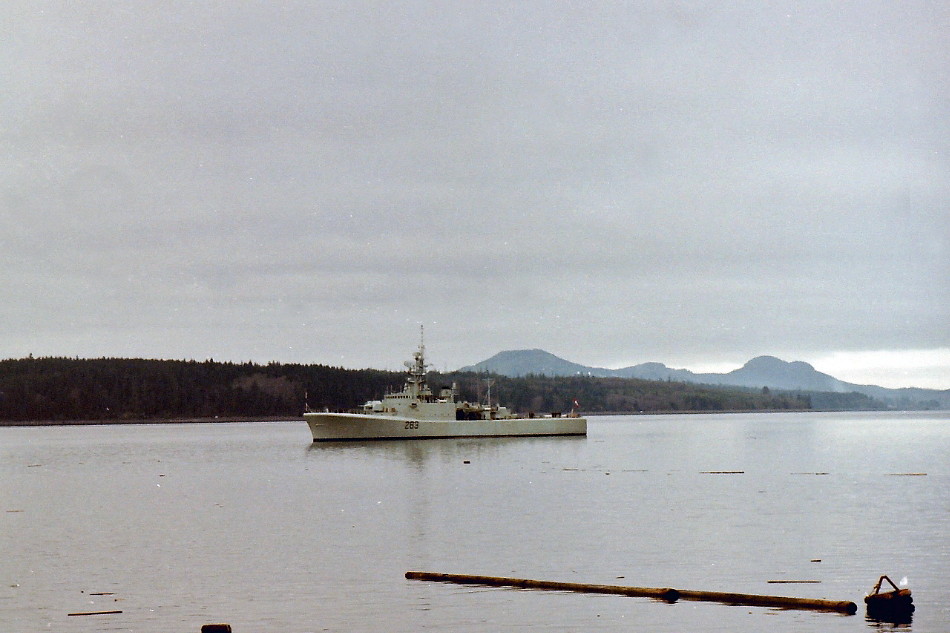 Royal Canadian Navy : HMCS Yukon.