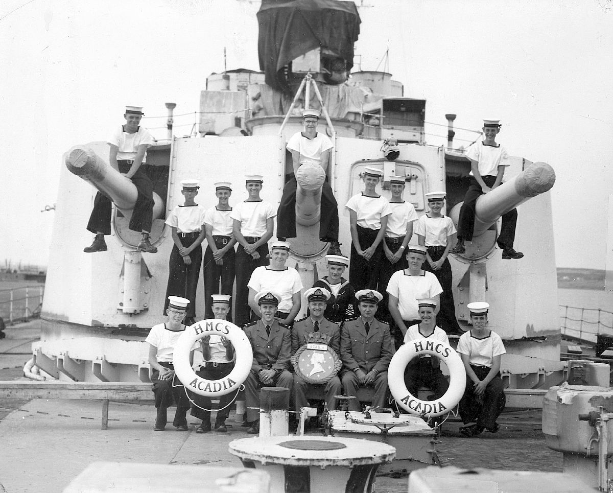HMCS Acadia, HMCS Quebec, cadets, 1958