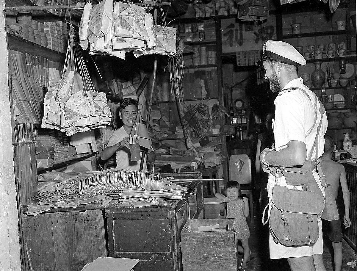 Royal Canadian Navy : HMCS Ontario, 1945