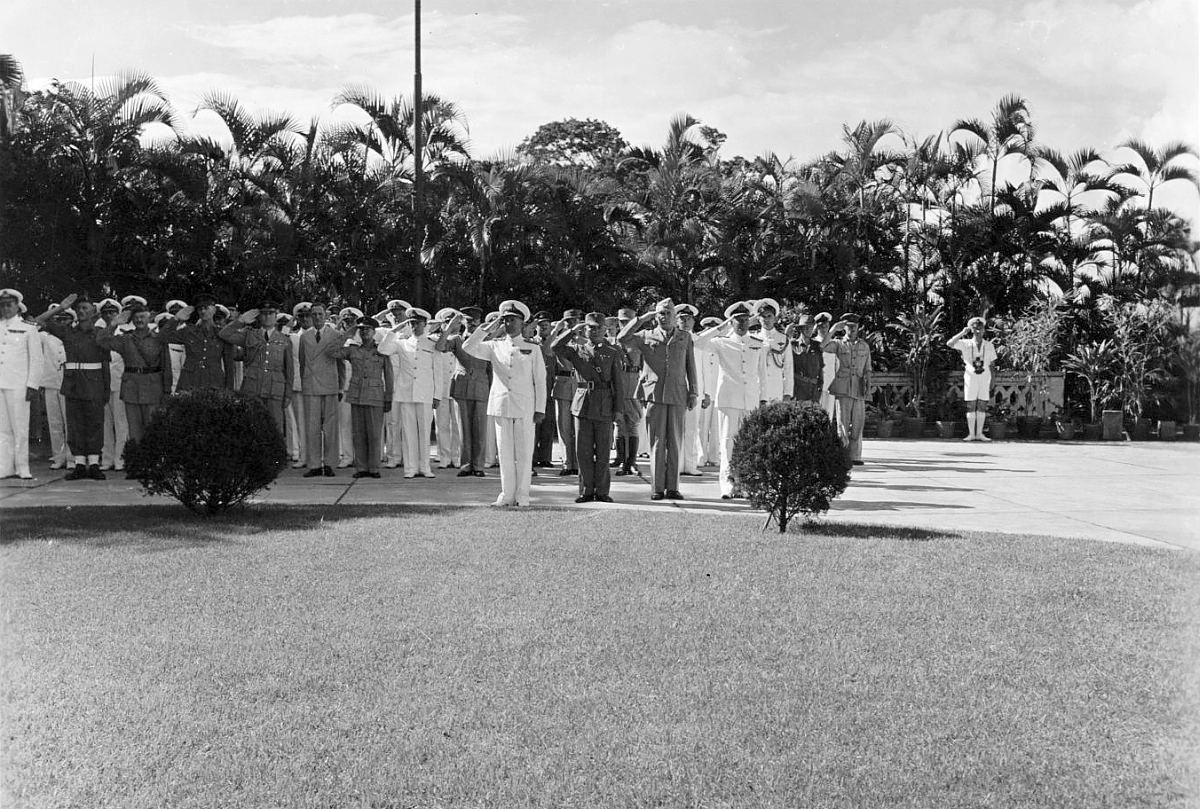 Royal Canadian Navy : HMCS Ontario, 1945