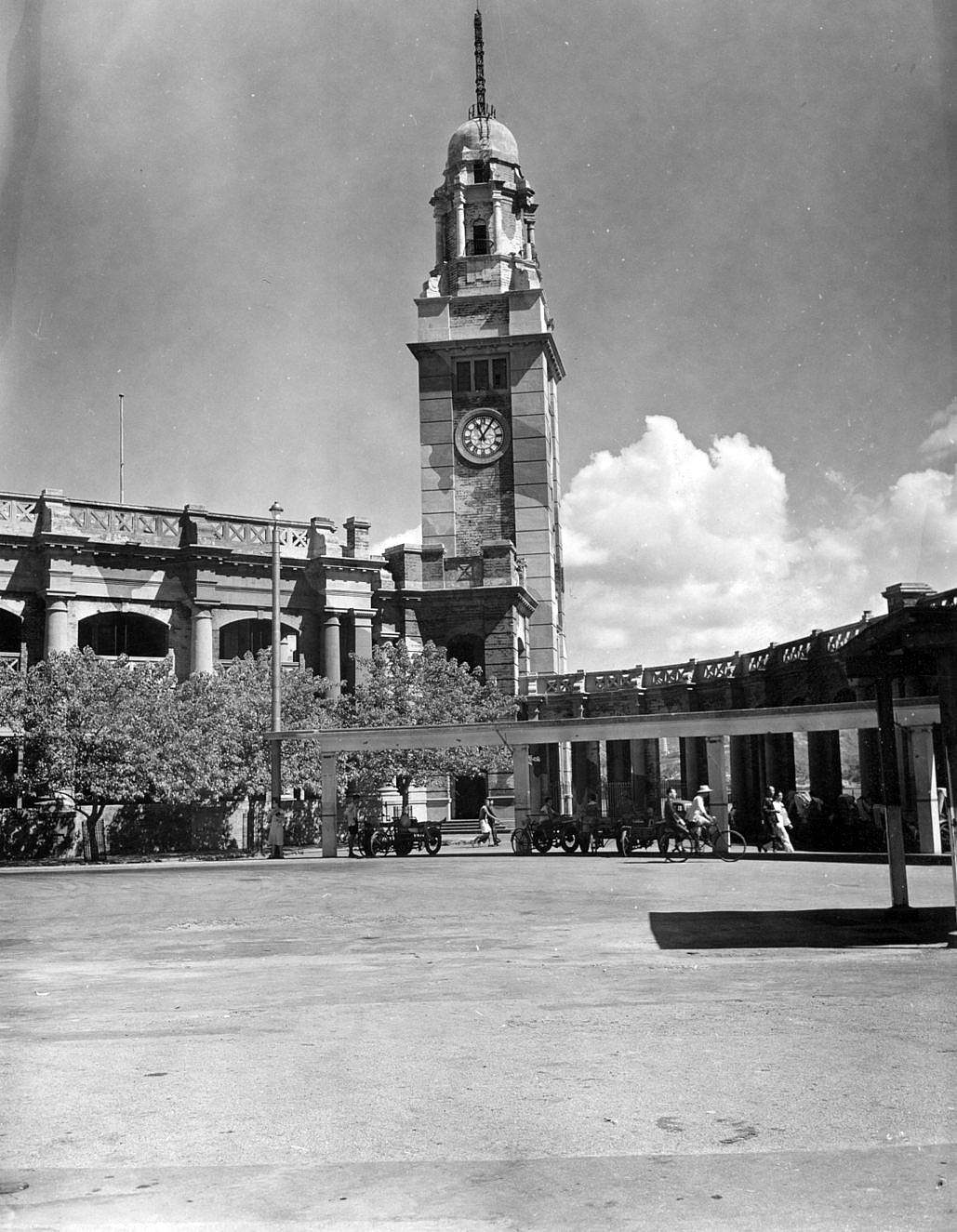 Royal Canadian Navy : Clock tower, Kowloon, 1945