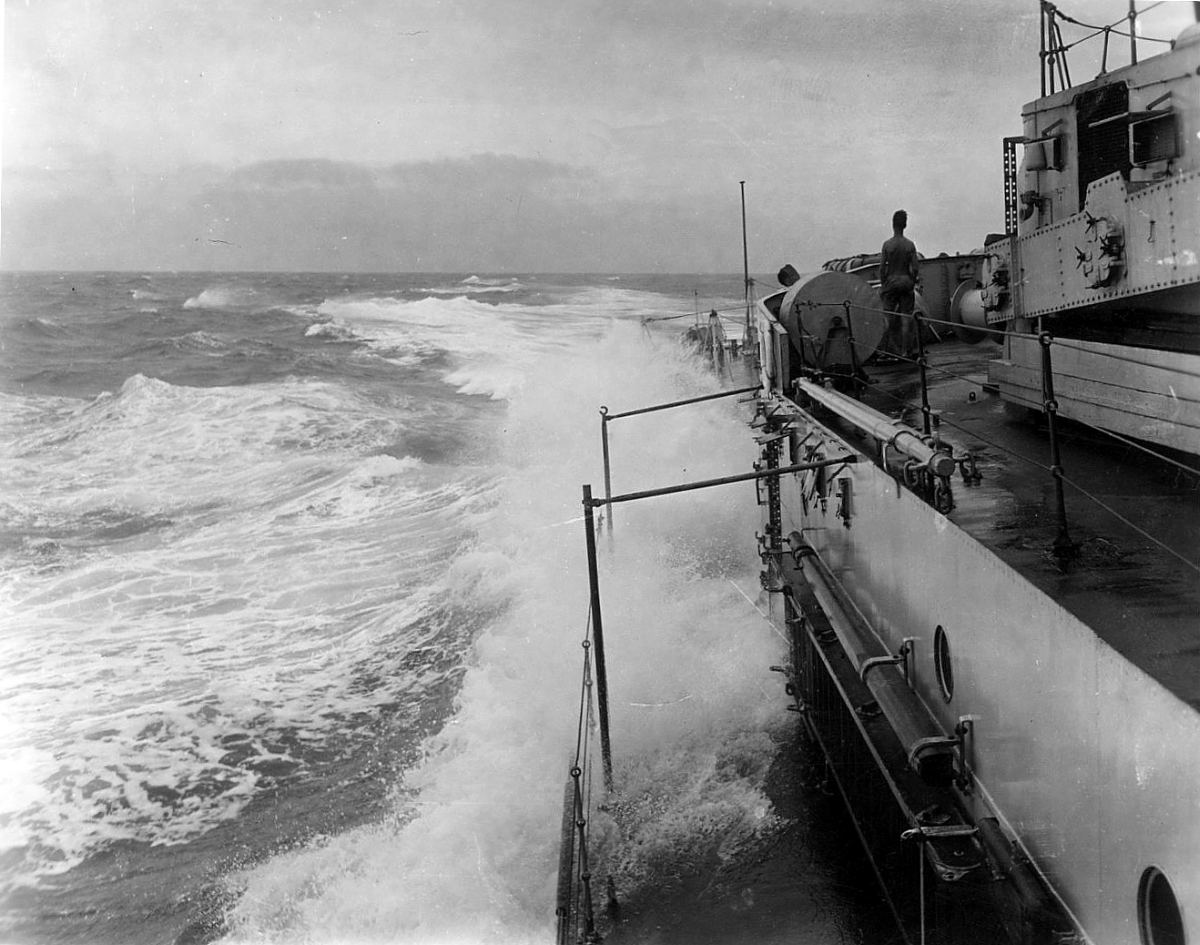 Royal Canadian Navy : HMCS Ontario, 1945