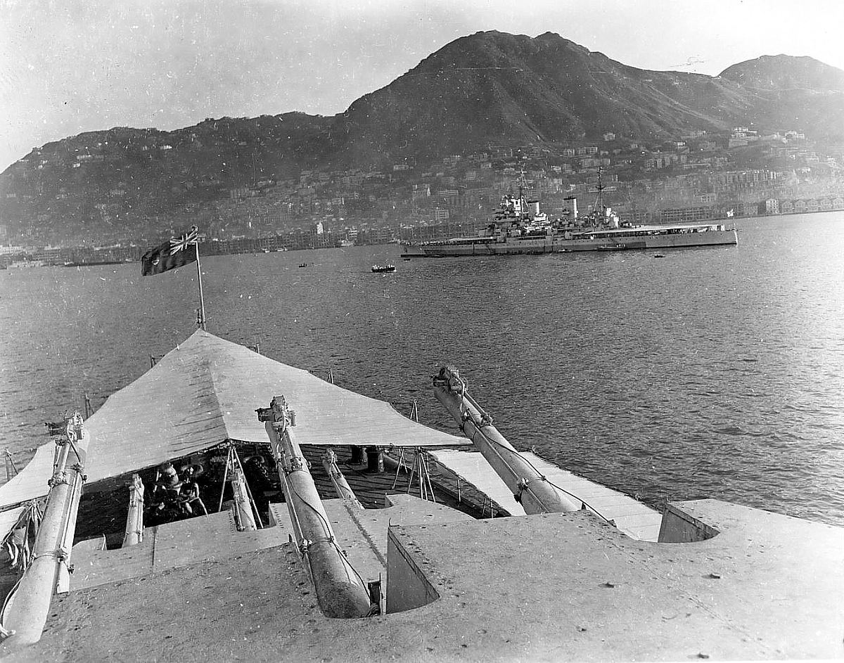 Royal Canadian Navy : Hong Kong, 1945