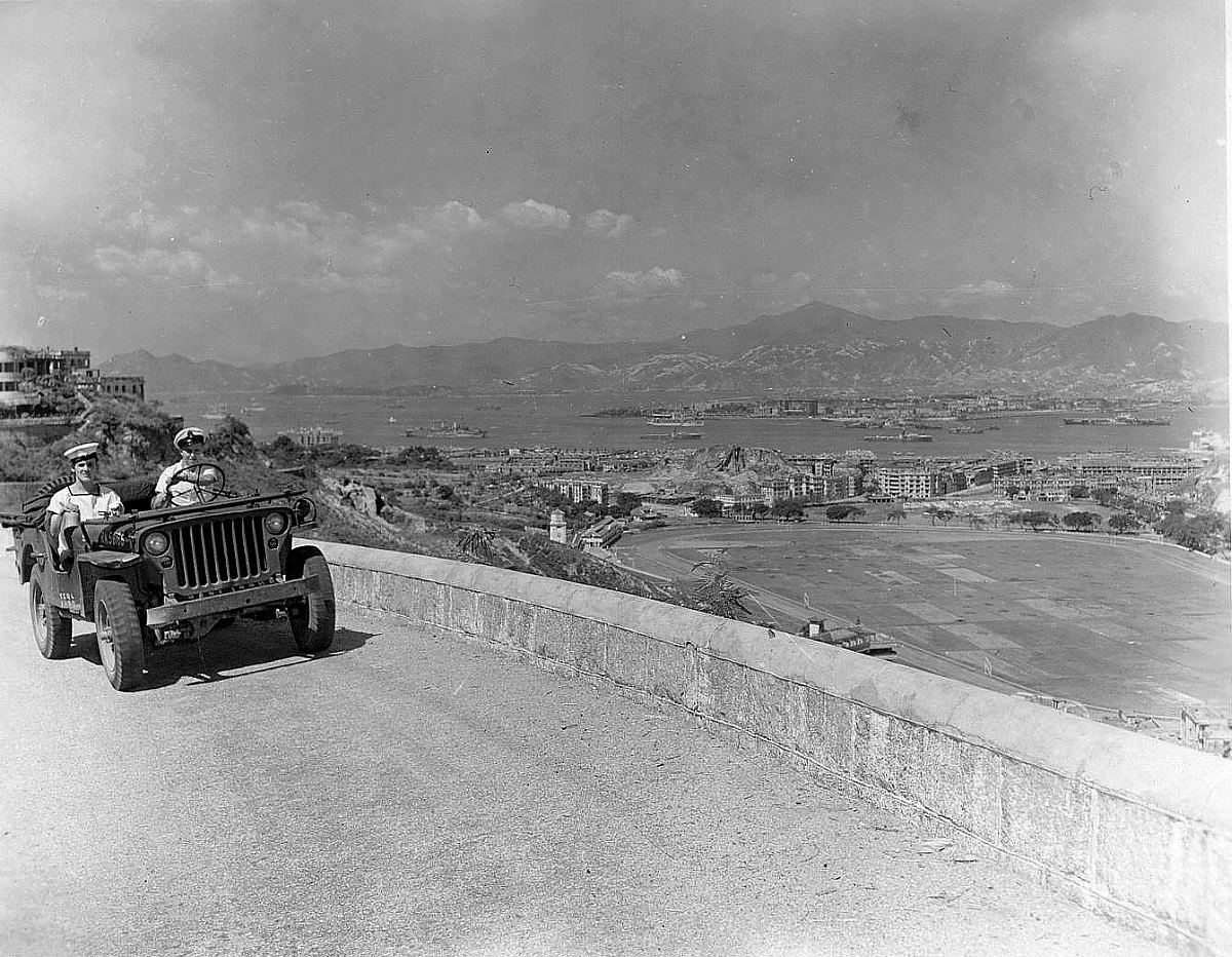 Royal Canadian Navy : Hong Kong, 1945