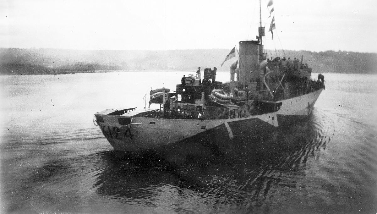 Royal Canadian Navy : HMCS Cobalt, 1944