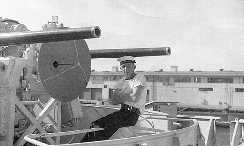 Royal Canadian Navy : Peter Friesen in San Diego, 1959.