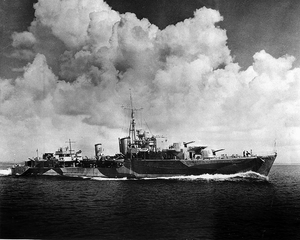 HMCS Iroquois, 1944, DND photo