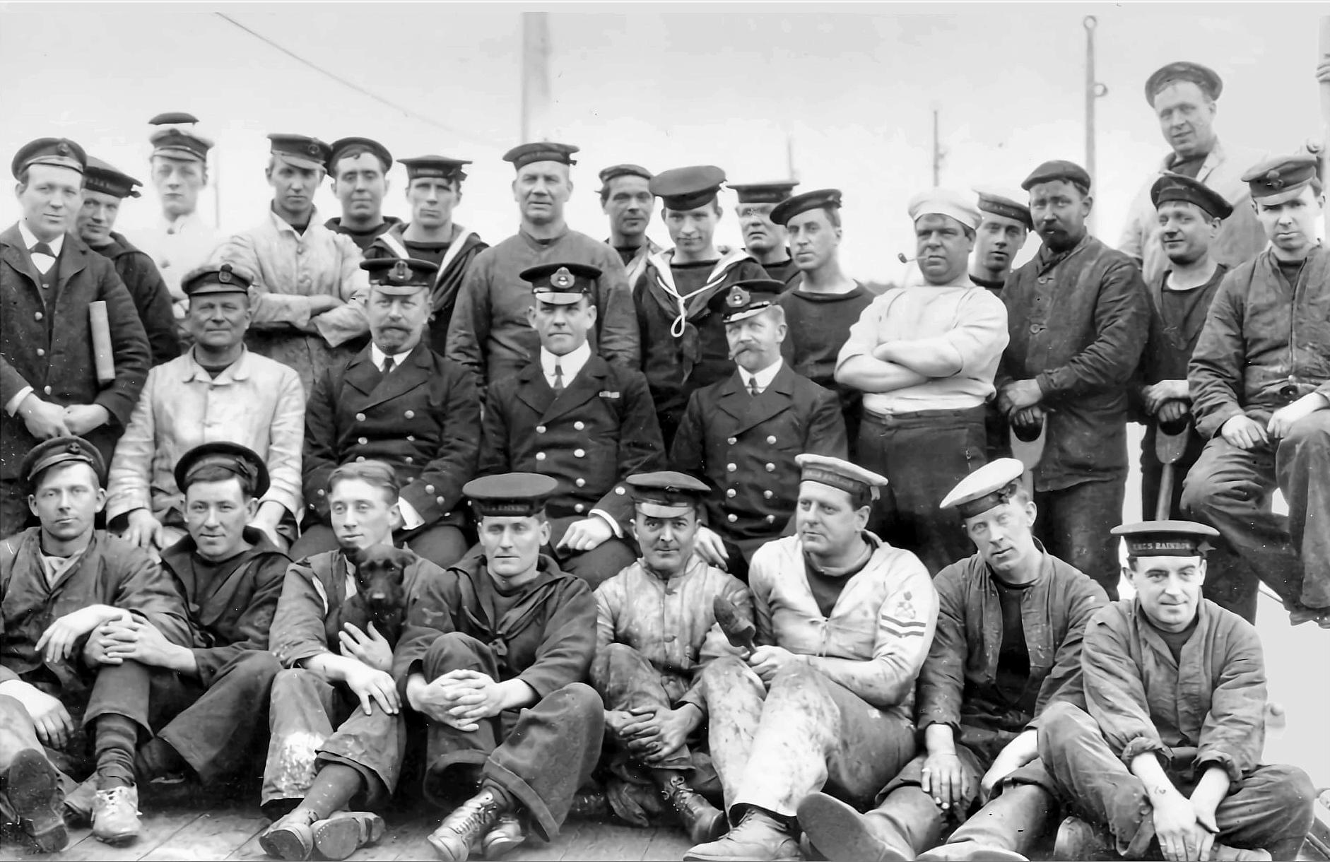 Royal Canadian Navy : HMCS Rainbow, 1914.