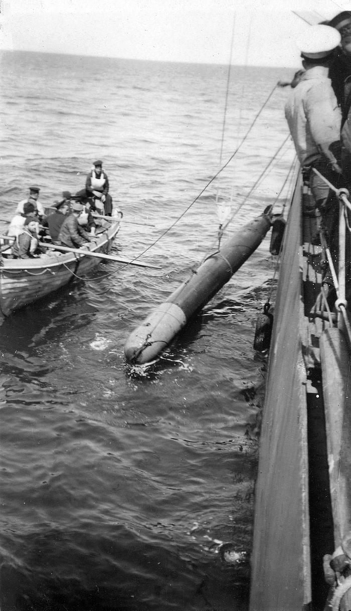 Torpedo recovery hoisting