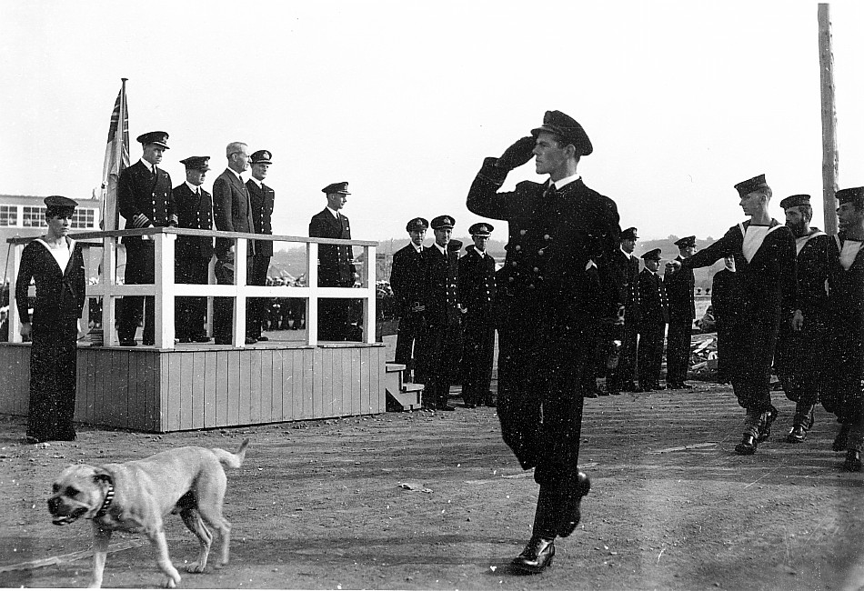 Royal Canadian Navy : HMCS Cornwallis.