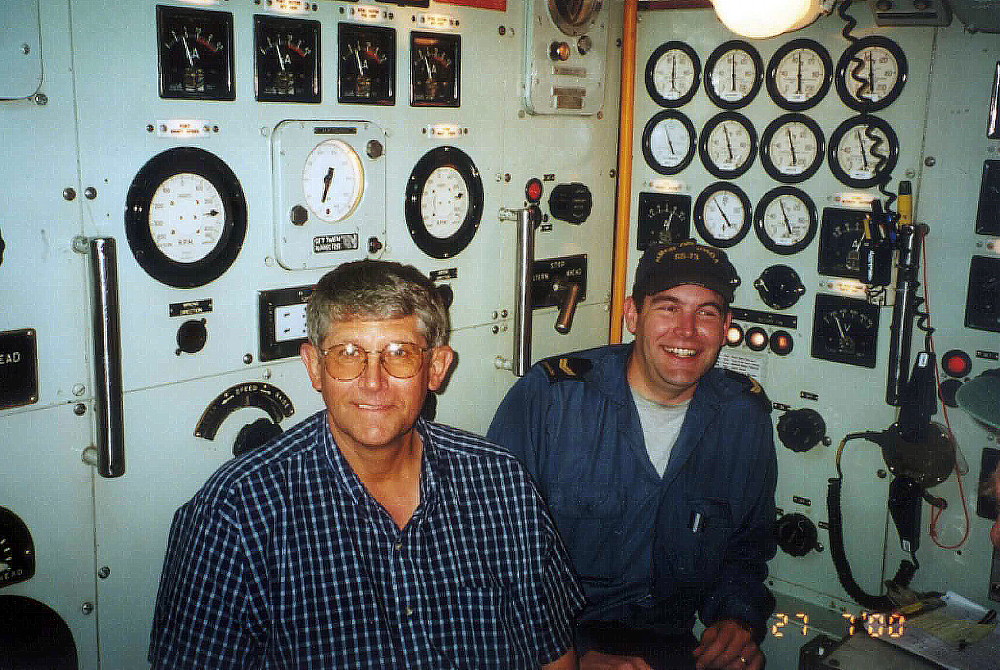 Royal Canadian Navy : HMCS Onondaga, Last Dive Cruise, 2000.