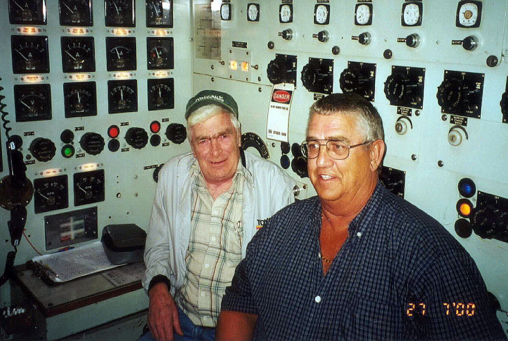 Royal Canadian Navy : HMCS Onondaga, Last Dive Cruise, 2000.