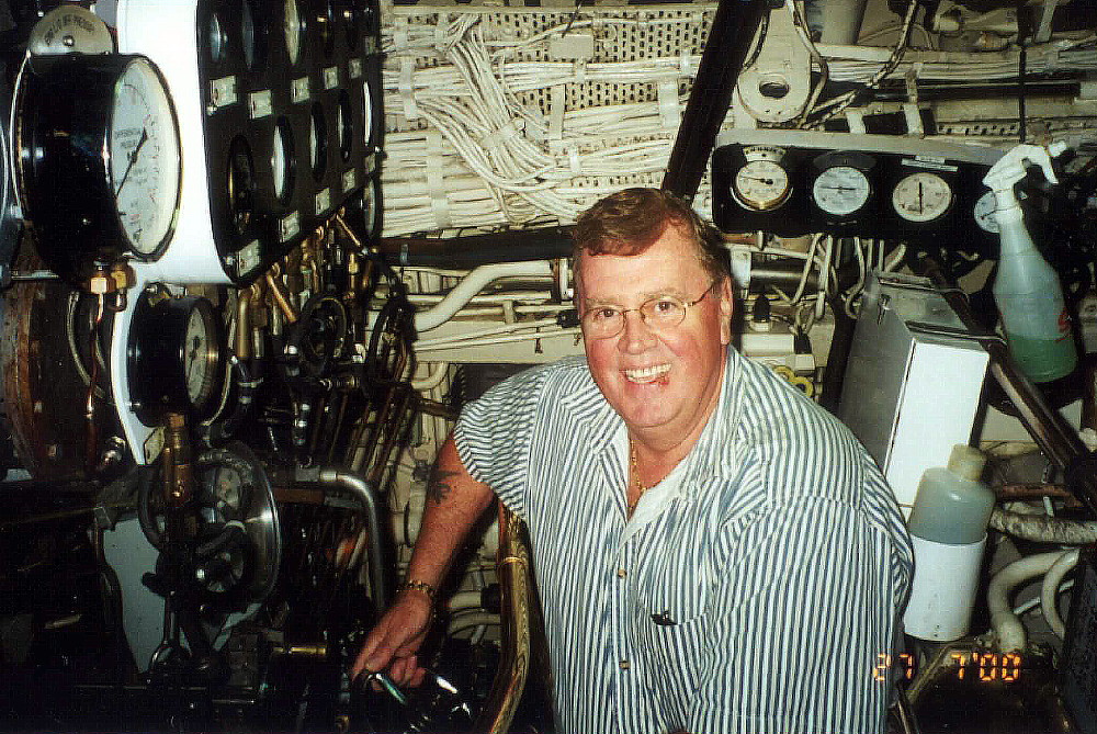 Royal Canadian Navy : HMCS Onondaga, Last Dive Cruise, 2000.