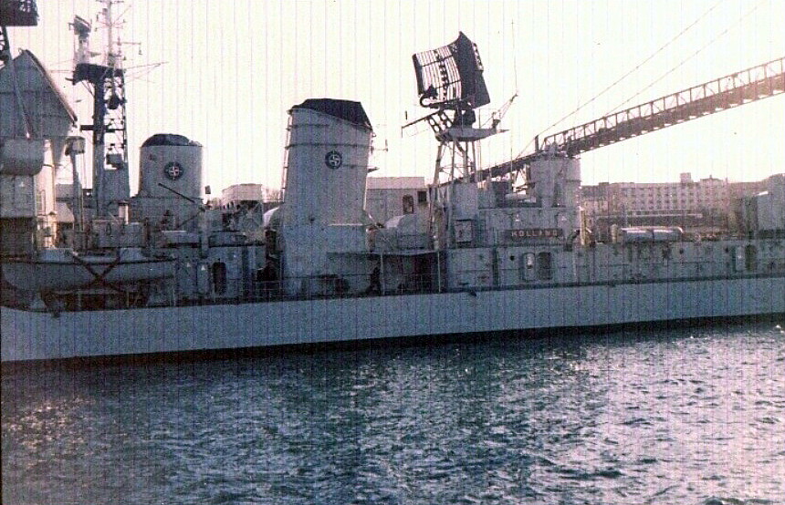 Royal Canadian Navy : HMCS Bonaventure in Halifax.