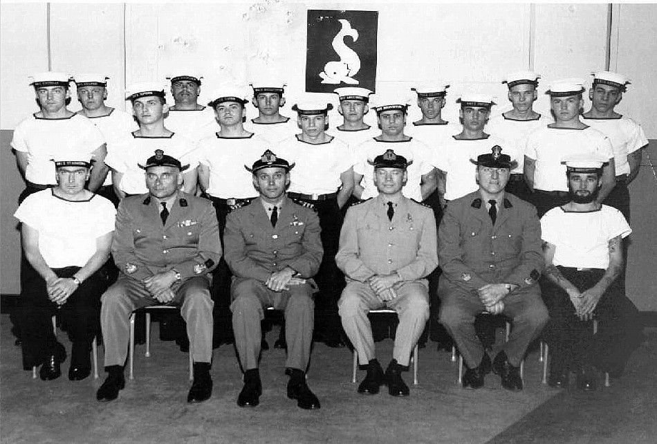 Royal Canadian Navy : Basic Submarine Course, 1969.