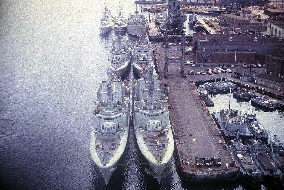 Royal Canadian Navy : HMC Dockyard, 1969.