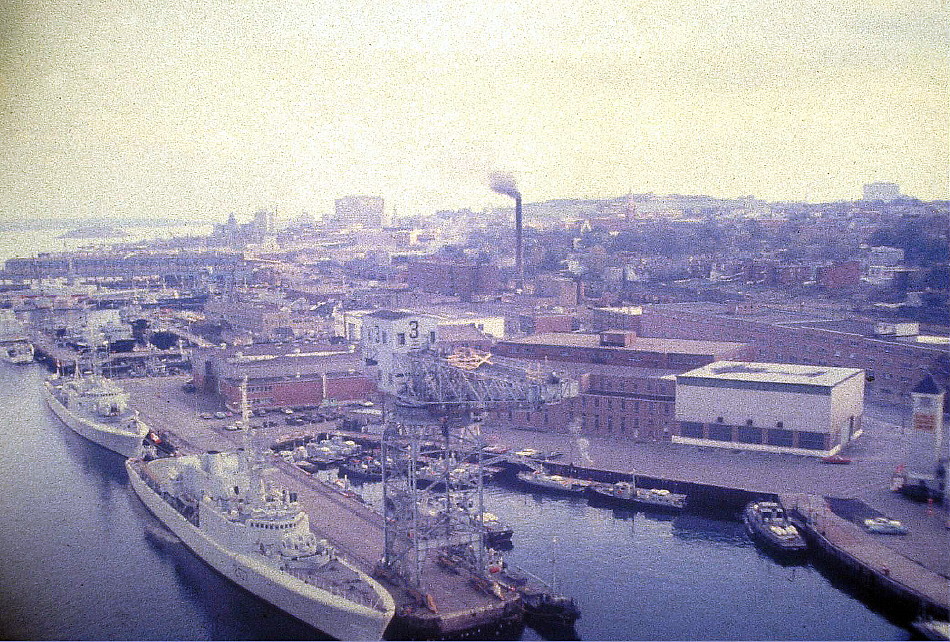 Royal Canadian Navy : HMC Dockyard, Halifax.
