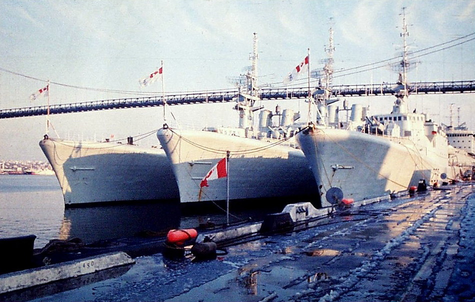 Royal Canadian Navy : HMCS Annapolis, Fraser and Kootenay, HMC Dockyard, Halifax.