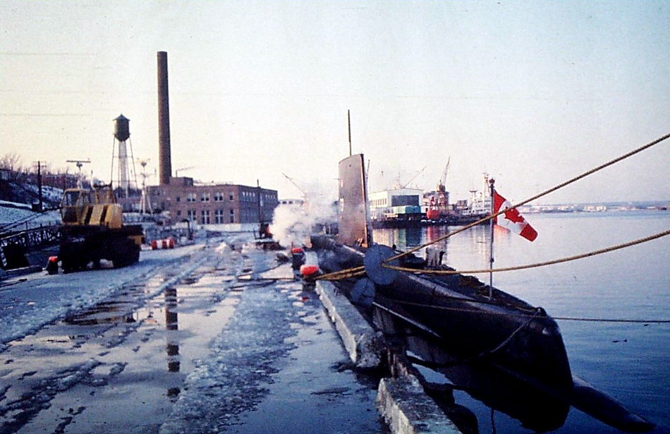 Royal Canadian Navy : HMCS Onondaga, HMC Dockyard, Halifax.