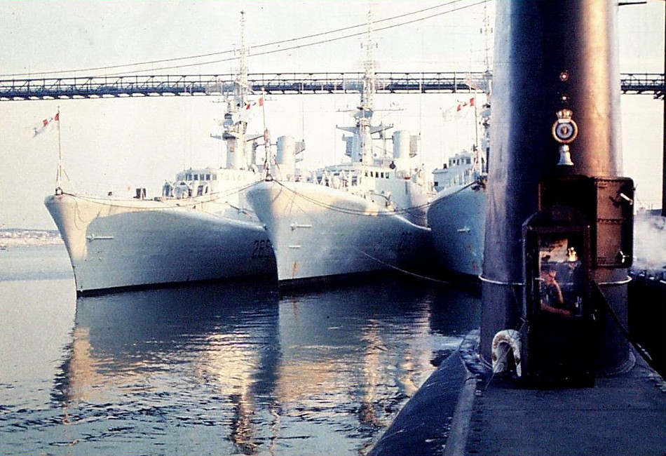 Royal Canadian Navy : HMCS Annapolis, Fraser and Kootenay, HMC Dockyard, Halifax.