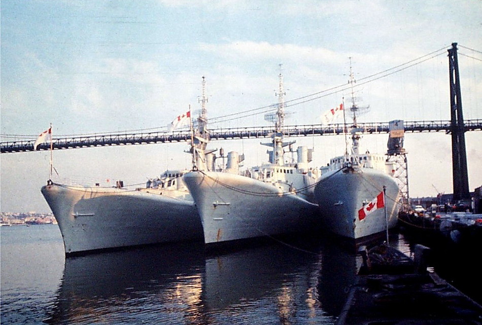 Royal Canadian Navy : HMCS Annapolis, Fraser and Kootenay, HMC Dockyard, Halifax.