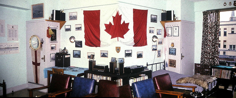 Royal Canadian Navy : HMCS Stadacona.