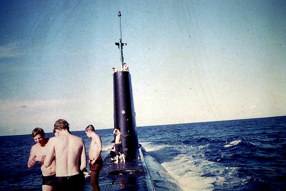 Royal Canadian Navy : HMCS Okanagan, BBQ at sea.