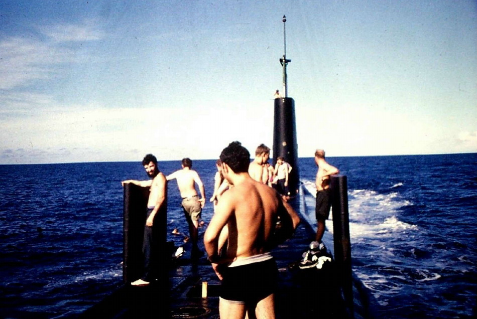 Royal Canadian Navy : HMCS Okanagan, BBQ at sea.