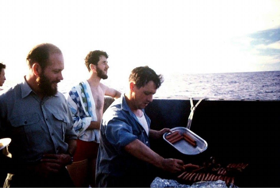 Royal Canadian Navy : HMCS Okanagan, BBQ at sea.