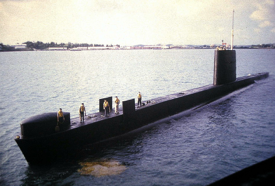 Royal Canadian Navy : HMCS Okanagan in Bermuda.