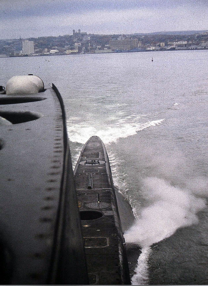 Royal Canadian Navy : HMCS Okanagan in St John's Newfoundland.