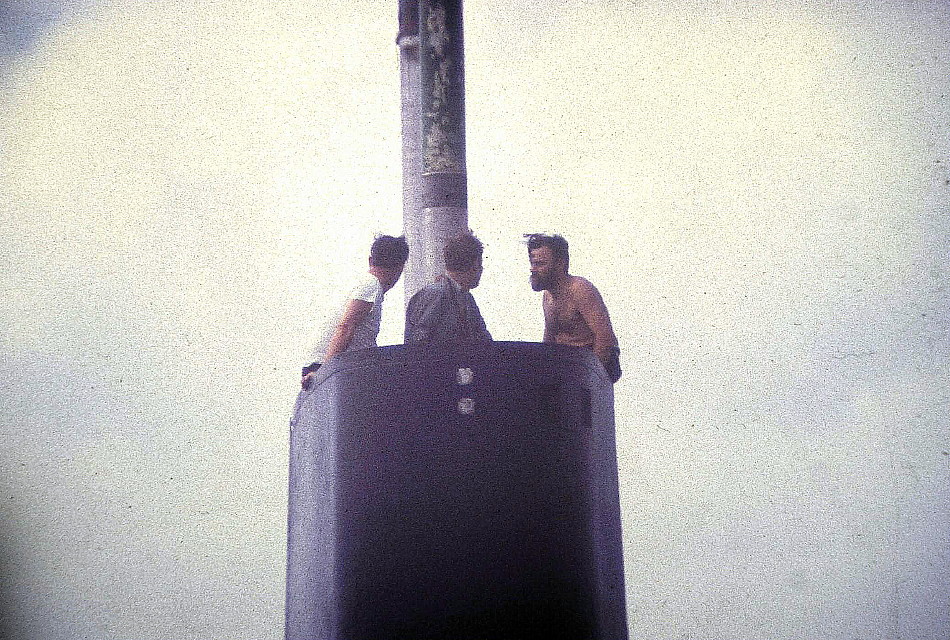 Royal Canadian Navy : HMCS Okanagan at sea off Virgin Islands.