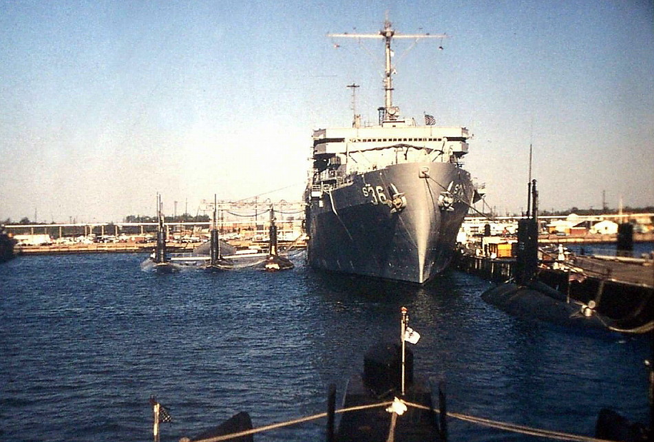 Royal Canadian Navy : US Submarines in Norfolk, Virginia.