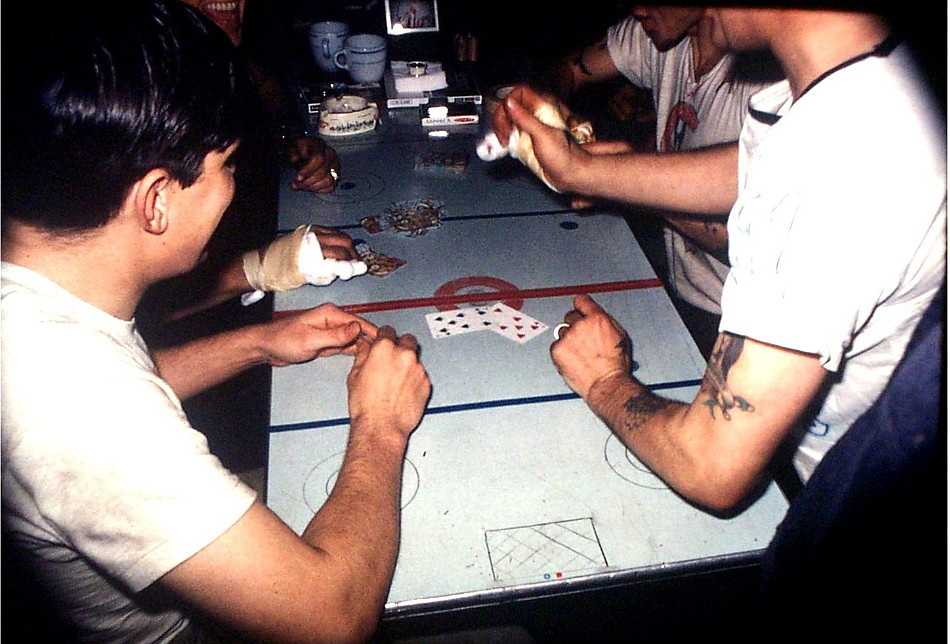 Royal Canadian Navy : Card hockey tournament on HMCS Okanagan.