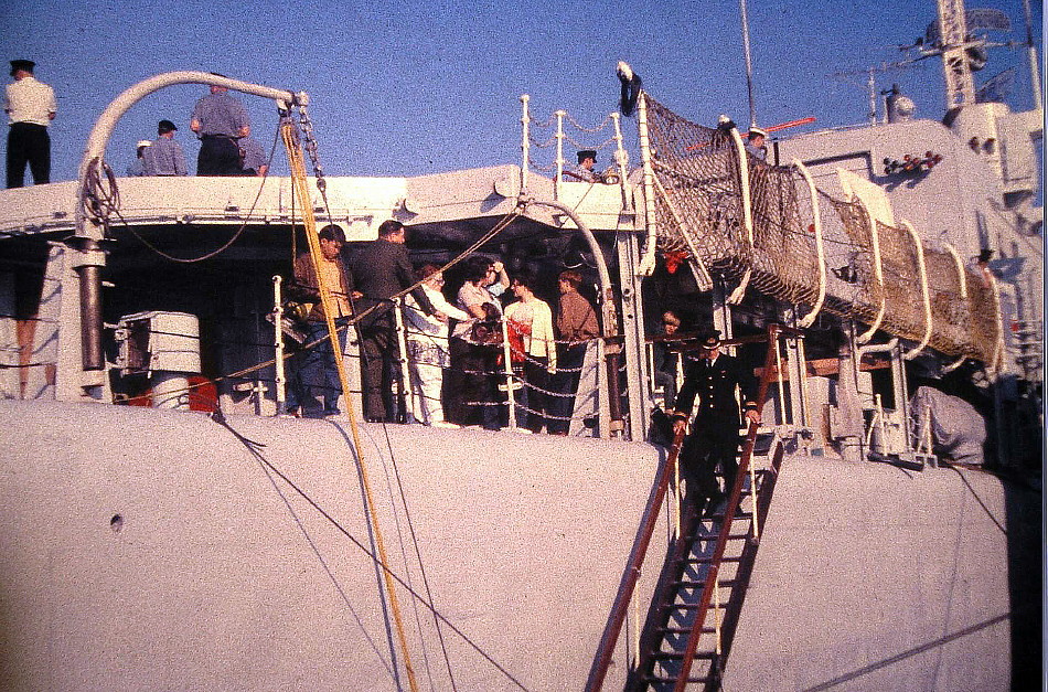 Royal Canadian Navy : HMCS Okanagan, Dependents' Day Cruise.