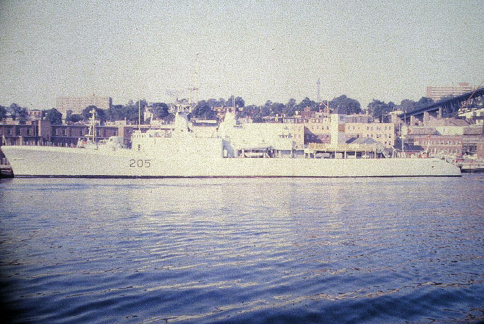 Royal Canadian Navy : HMCS Okanagan, Dependents' Day Cruise.