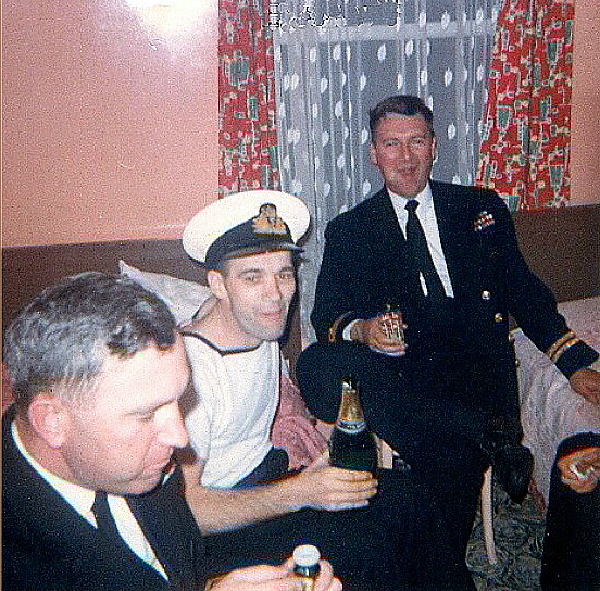 Royal Canadian Navy : Hockey in St Pierre & Miquelon.