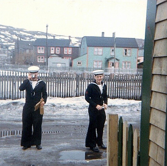 Royal Canadian Navy : Hockey in St Pierre & Miquelon.