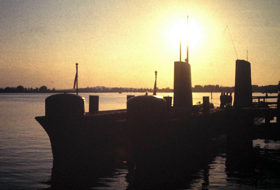 Royal Canadian Navy : HMCS Okanagan visits St George, Bermuda, 1973.