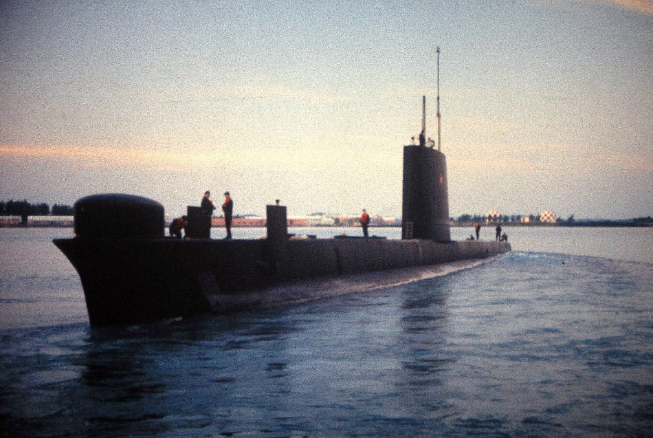 Royal Canadian Navy : HMCS Okanagan visits St George, Bermuda, 1973.