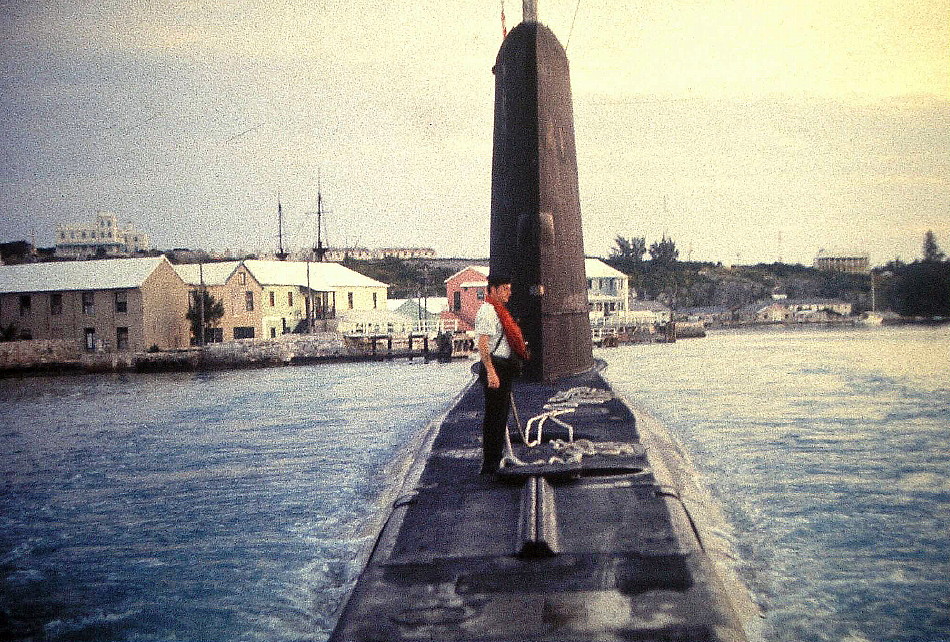 Royal Canadian Navy : HMCS Okanagan visits St George, Bermuda, 1973.