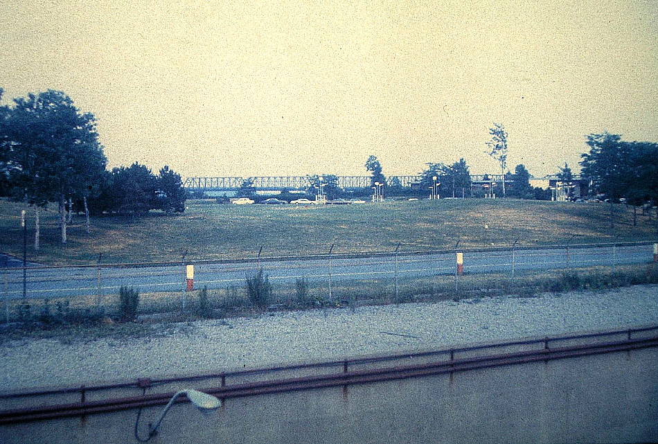 Royal Canadian Navy : HMCS Nipigon, Great Lakes Cruise, July 1975.