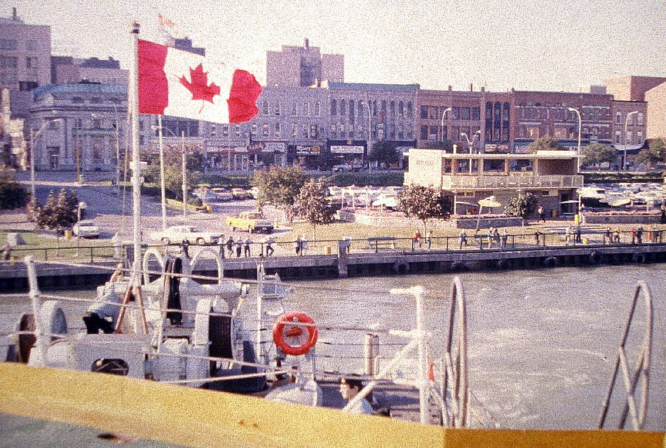 Royal Canadian Navy : HMCS Nipigon, Great Lakes Cruise, July 1975.